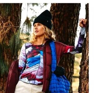 Free People Right On Run Printed Long Sleeve Layer Thumb Holes size XS